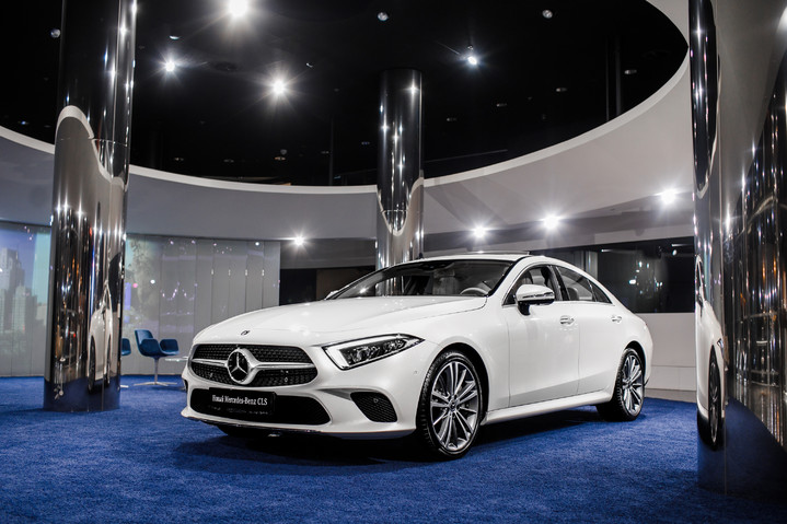 Mercedes-Benz CLS Mercedes-Benz CLS