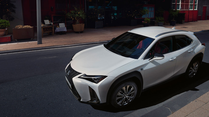 Lexus UX200: тест-драйв FashionTime.ru Lexus UX200: тест-драйв FashionTime.ru