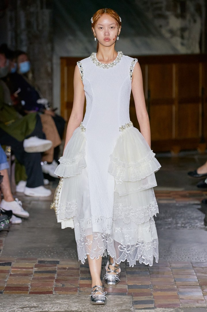 Simone Rocha весна-лето 2022 Simone Rocha весна-лето 2022