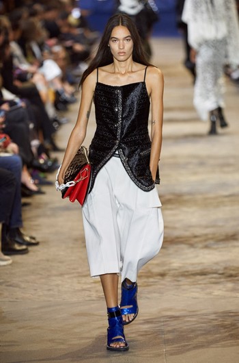 Louis Vuitton весна-лето 2022 Louis Vuitton весна-лето 2022