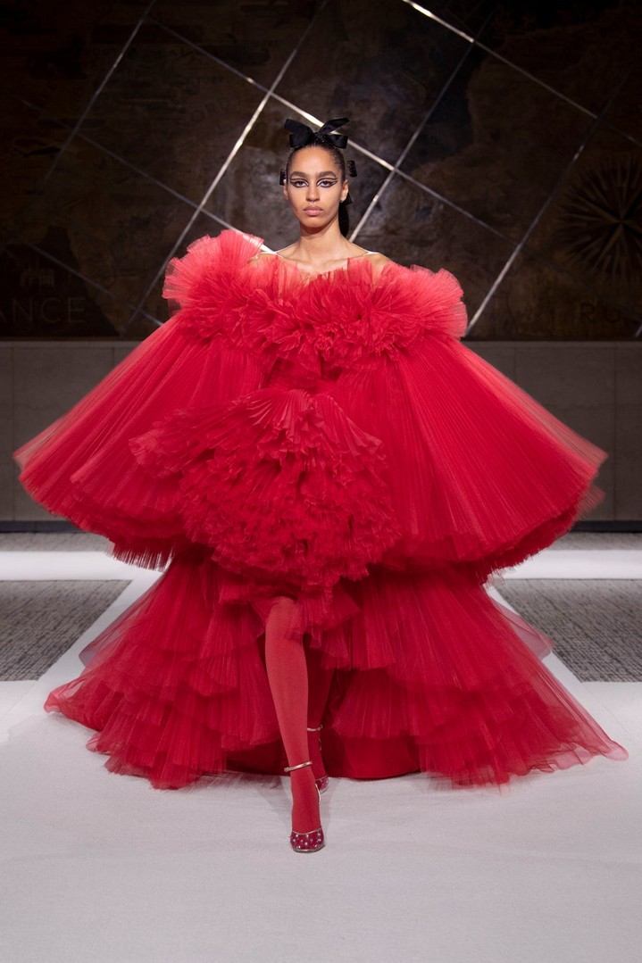 Giambattista Valli pre-fall 2022