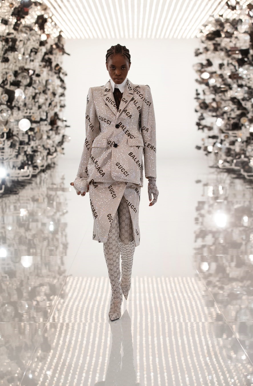 Фото: Gucci представили осеннюю коллекцию 2021 в сотрудничестве с Balenciaga