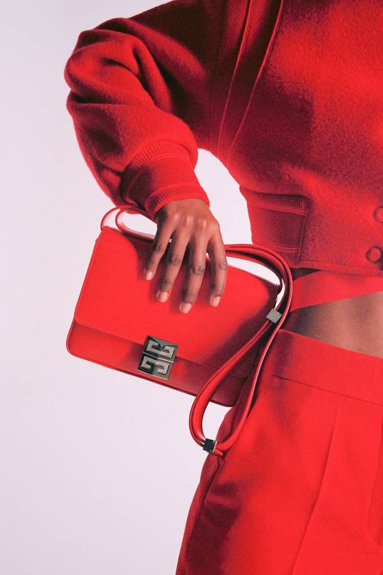 Фото: Givenchy выпустили сумку 4G, созданную Мэтью Уильямсом