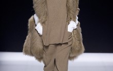 Вещи размера XXL на показе Sonia Rykiel в Париже