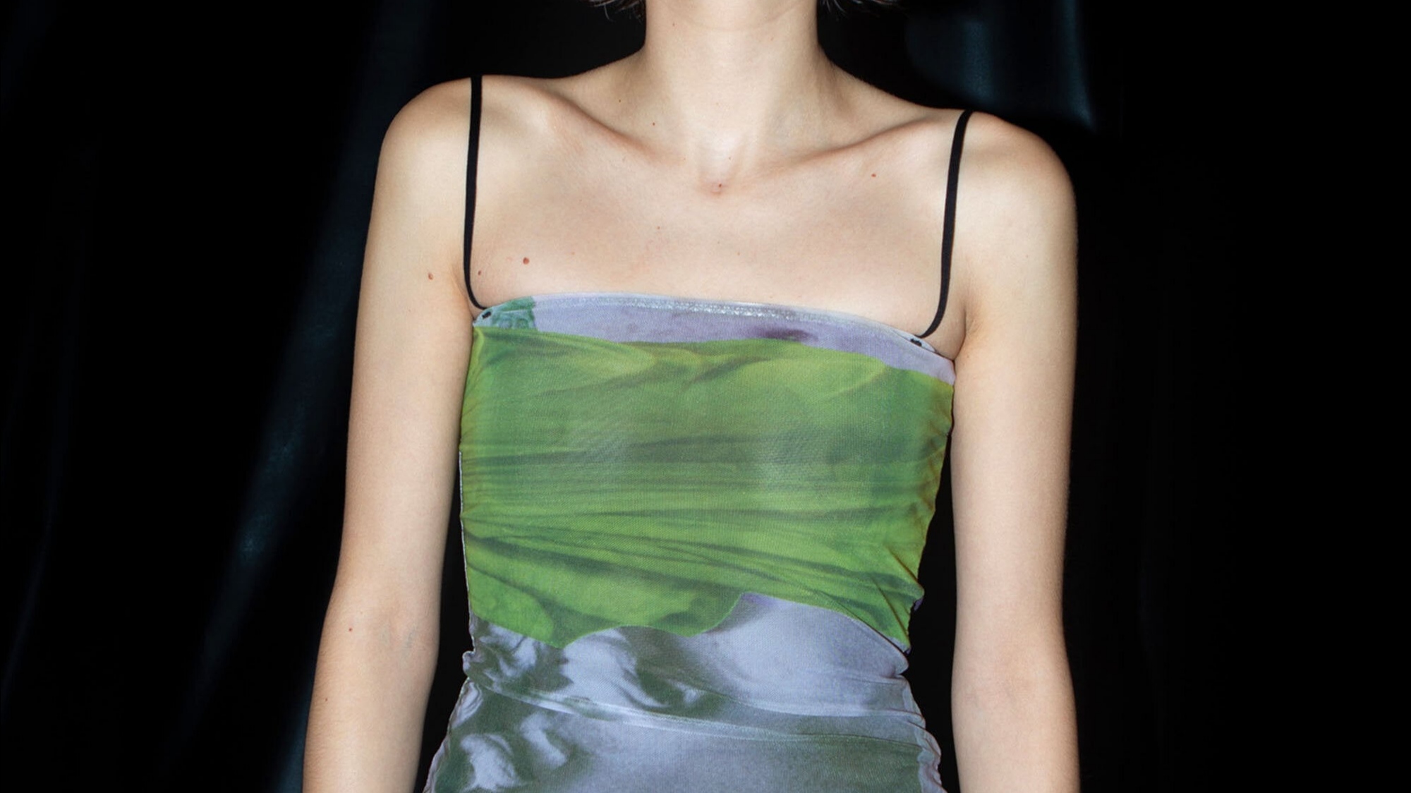 Фото: Бейонсе произвела фурор, надев мини-платье бренда Aun&amp;#233;