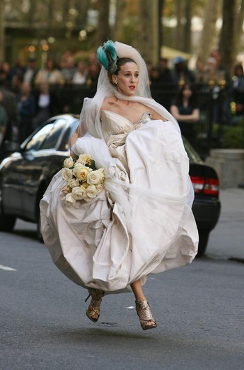 5 лучших платьев экранных невест