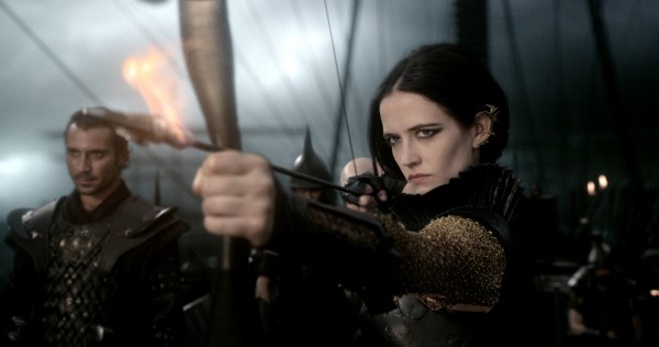 Кадр из фильма «300 спартанцев: Расцвет империи» Кадр из фильма «300 спартанцев: Расцвет империи»