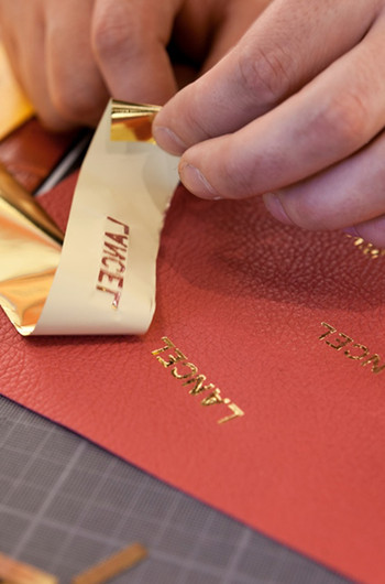 Именная сумка Lancel: идея для подарка на 8 марта Именная сумка Lancel: идея для подарка на 8 марта