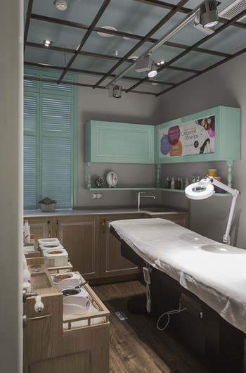 Тестируем beauty-уход за телом и волосами в Slim Bar, Wax&Go и Фен Dry Bar Тестируем beauty-уход за телом и волосами в Slim Bar, Wax&Go и Фен Dry Bar