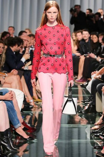 Показ Louis Vuitton круиз 2015 Показ Louis Vuitton круиз 2015