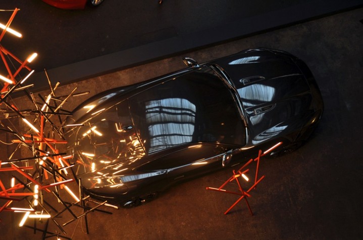 Инсталляция Jaguar и Foscarini в рамках Clerkenwell Design Week 2014 Инсталляция Jaguar и Foscarini в рамках Clerkenwell Design Week 2014
