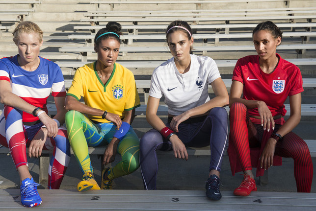 Коллекция Nike Tight of the Moment x Federation Коллекция Nike Tight of the Moment x Federation
