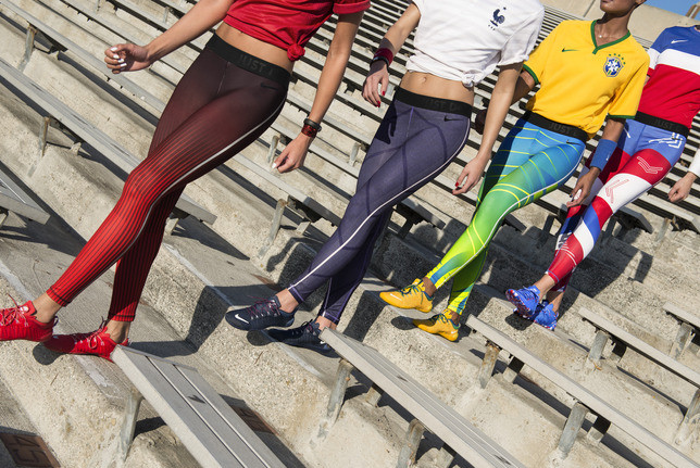 Коллекция Nike Tight of the Moment x Federation Коллекция Nike Tight of the Moment x Federation