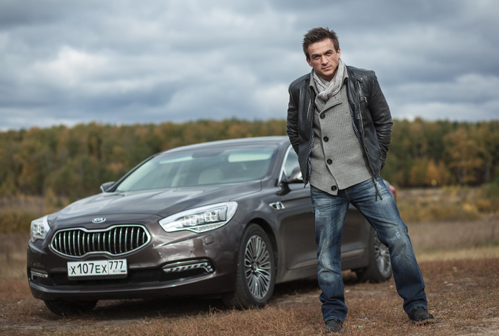 KIA Quoris: тестирует Влад Топалов KIA Quoris: тестирует Влад Топалов