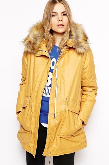 Parka London,  21 000 .