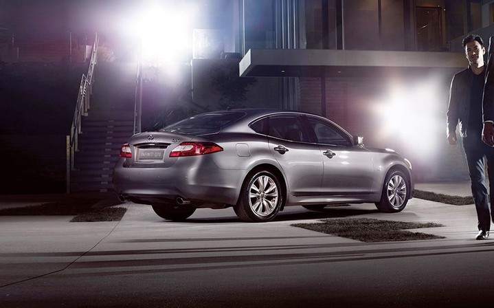 Infiniti Q70: тест-драйв Infiniti Q70: тест-драйв