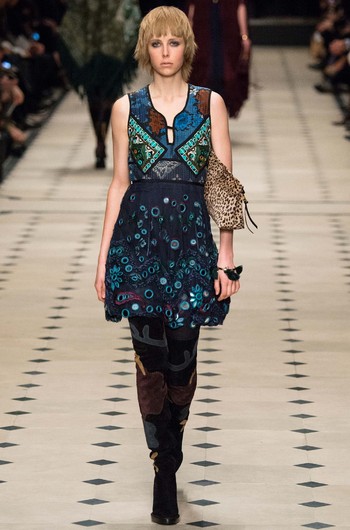 Burberry Prorsum осень-зима 2015/16: Неделя моды в Лондоне Burberry Prorsum осень-зима 2015/16: Неделя моды в Лондоне