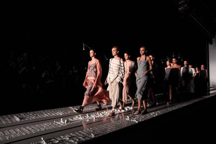 Неделя моды Mercedes-Benz Fashion Week Russia состоится в Москве Неделя моды Mercedes-Benz Fashion Week Russia состоится в Москве