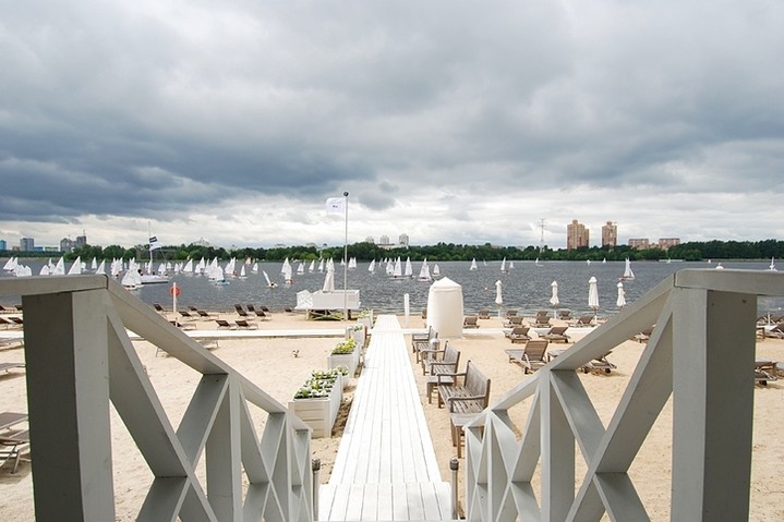 Пляжный клуб Royal Bar Пляжный клуб Royal Bar