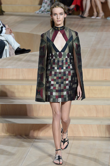 Неделя высокой моды в Париже: Valentino, осень 2015 Неделя высокой моды в Париже: Valentino, осень 2015