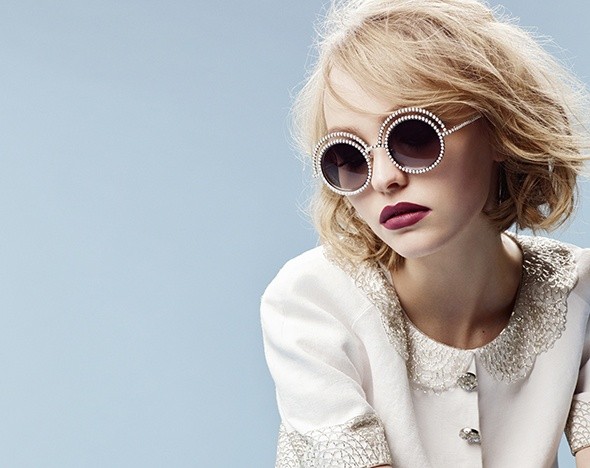 Лили Роуз Депп стала новым лицом Chanel Лили Роуз Депп стала новым лицом Chanel