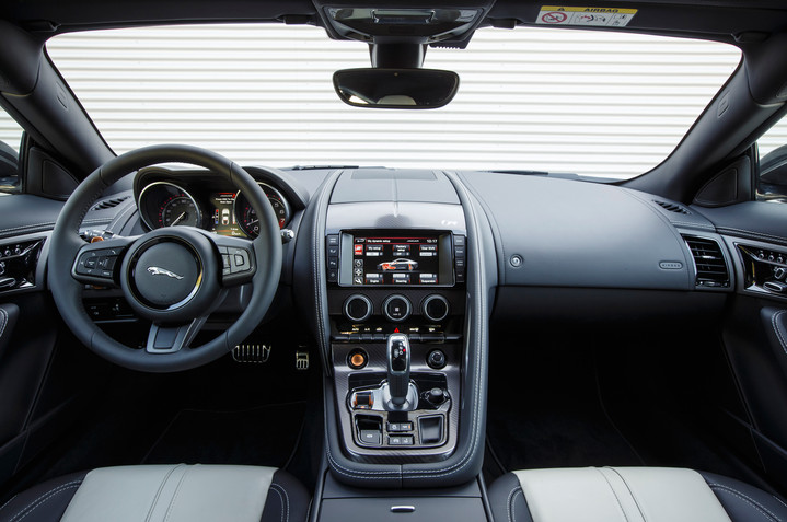 Jaguar F-TYPE: тест-драйв FashionTime.ru Jaguar F-TYPE: тест-драйв FashionTime.ru