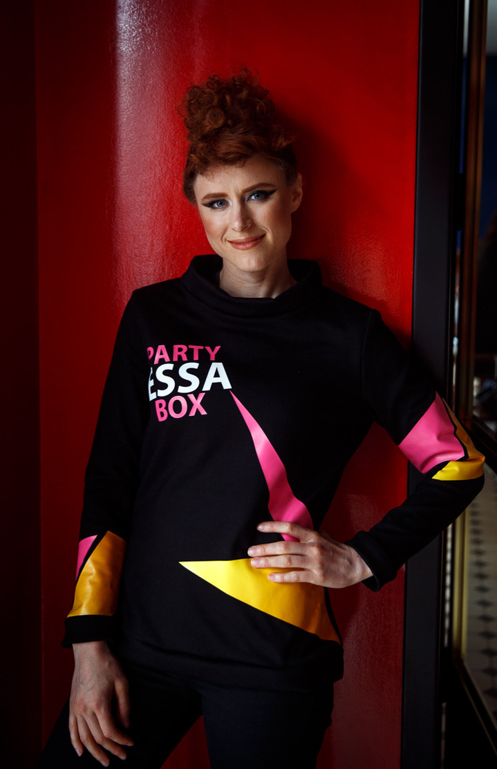 Певица KIESZA Певица KIESZA
