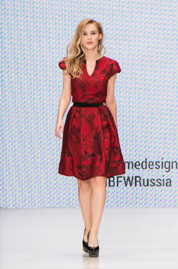 FashionTime Designers представил коллекции российских дизайнеров на MBFW Russia FashionTime Designers представил коллекции российских дизайнеров на MBFW Russia