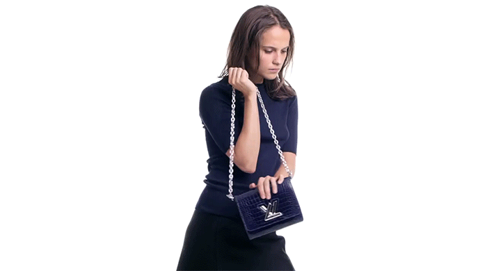 Алисия Викандер станцевала в новой рекламе Louis Vuitton 