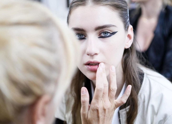 Торжество минимализма: макияж с нового показа Dior Couture 