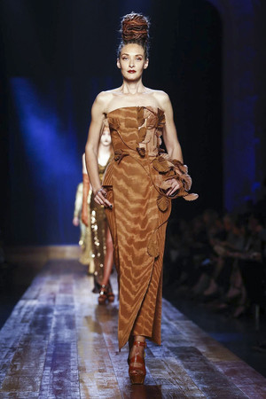Неделя высокой моды в Париже: Jean Paul Gaultier осень-зима 16/17 Неделя высокой моды в Париже: Jean Paul Gaultier осень-зима 16/17