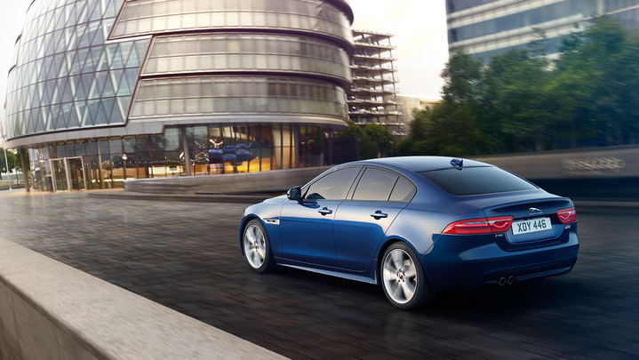 Jaguar XE: тест-драйв FashionTime.ru Jaguar XE: тест-драйв FashionTime.ru