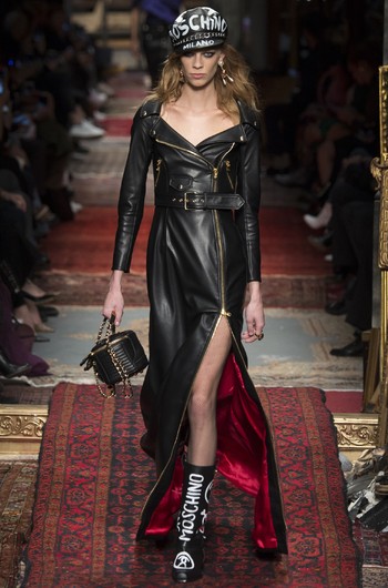 Moschino, осень-зима 2016/17 Moschino, осень-зима 2016/17