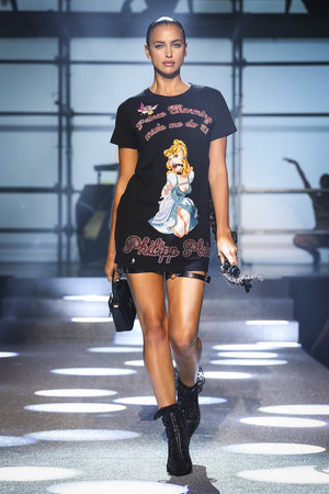 Неделя моды в Нью-Йорке: дерзкая коллекция Philipp Plein весна-лето 2018 Неделя моды в Нью-Йорке: дерзкая коллекция Philipp Plein весна-лето 2018