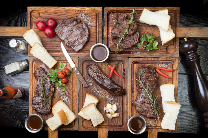 стейки в Brisket BBQ стейки в Brisket BBQ