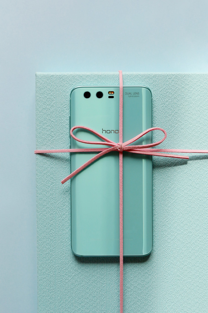 Смартфон Honor 9 Premium «для нее» Смартфон Honor 9 Premium «для нее»