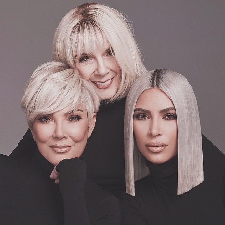 В рекламе косметики Ким Кардашьян снялась с мамой и бабушкой