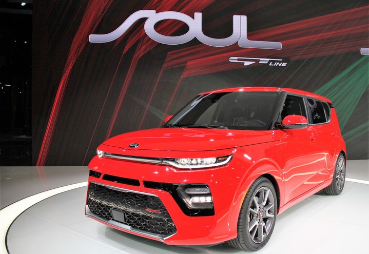 Состоялась мировая премьера KIA Soul нового поколения Состоялась мировая премьера KIA Soul нового поколения