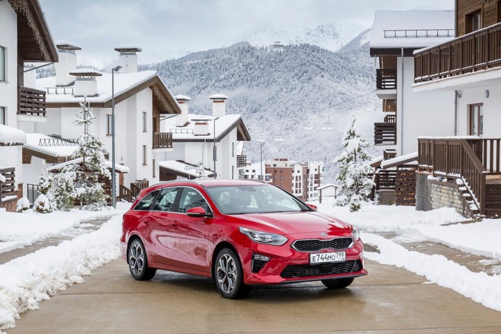 В России стартуют продажи KIA Ceed SW В России стартуют продажи KIA Ceed SW