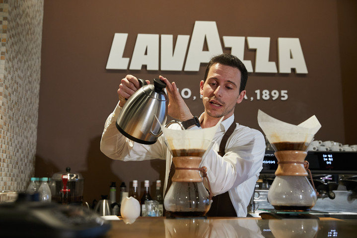 Лицом бренда Lavazza в России стал полузащитник «Зенита» Клаудио Маркизио Лицом бренда Lavazza в России стал полузащитник «Зенита» Клаудио Маркизио
