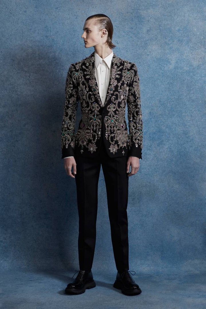 Alexander McQueen весна-лето 2020 Alexander McQueen весна-лето 2020