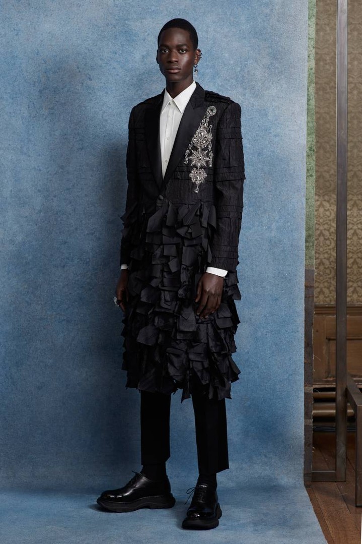Alexander McQueen весна-лето 2020 Alexander McQueen весна-лето 2020
