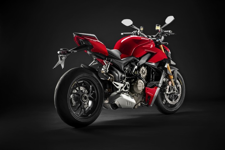 Мотоцикл Ducati Streetfighter V4 завоевал награду «Самый красивый мотоцикл» на мотосалоне EICMA Мотоцикл Ducati Streetfighter V4 завоевал награду «Самый красивый мотоцикл» на мотосалоне EICMA