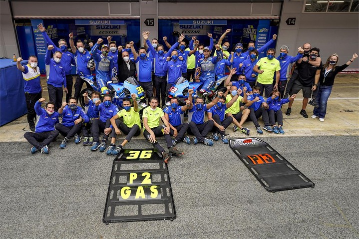 Дуэт гонщиков Suzuki стал призером этапа MotoGP в Каталонии Дуэт гонщиков Suzuki стал призером этапа MotoGP в Каталонии