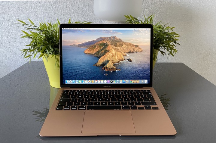MacBook Air – мощный ноутбук с большими возможностями