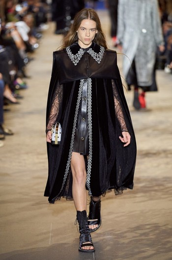 Louis Vuitton весна-лето 2022 Louis Vuitton весна-лето 2022