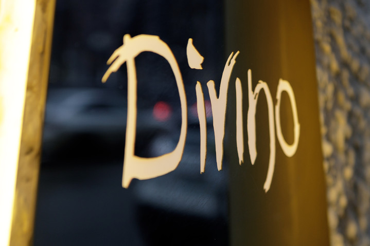 Вино и искусство: предновогодняя камерная встреча в Divino Вино и искусство: предновогодняя камерная встреча в Divino