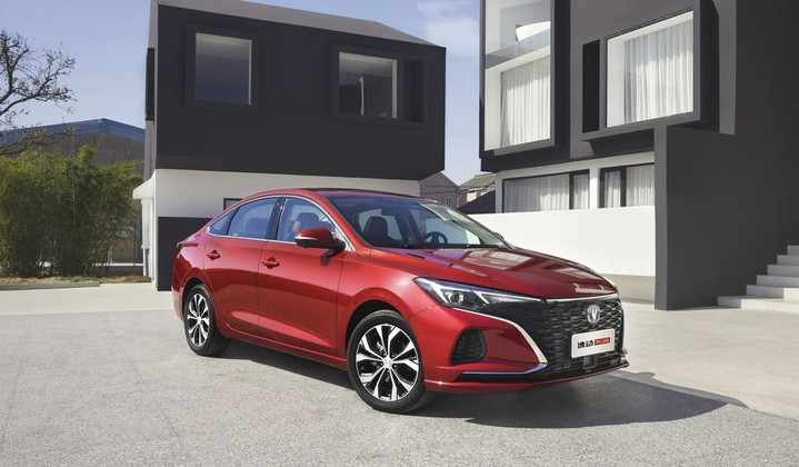 CHANGAN EADO Plus CHANGAN EADO Plus