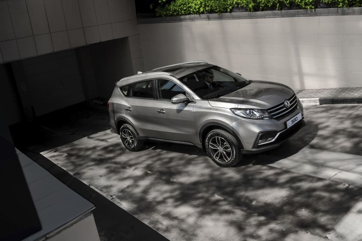 «Моторинвест» представляет семиместный кроссовер Dongfeng 580 «Моторинвест» представляет семиместный кроссовер Dongfeng 580