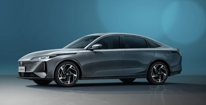 CHANGAN объявляет о старте продаж в России нового седана LAMORE CHANGAN объявляет о старте продаж в России нового седана LAMORE